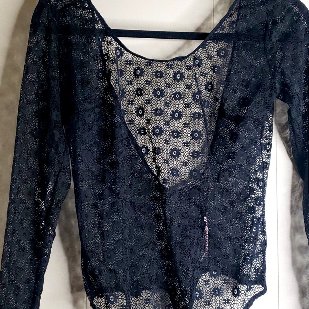 NWT Victoria Secret Black Sheer Floral
Print Thong Bodysuit Sz M/L - Picture 3 of 15